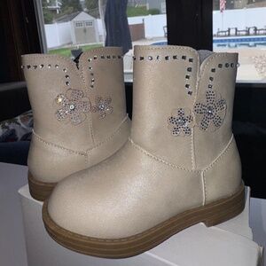Kids Cream pair boots